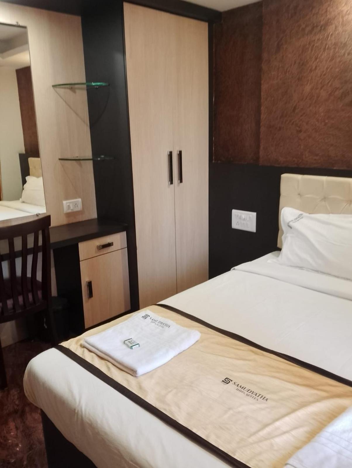Hotel Samudyatha Inn And Suites 쿤다푸르 외부 사진